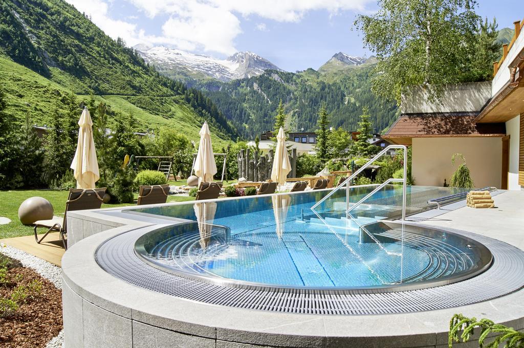 Hotel Alpenhof Тукс Екстер'єр фото