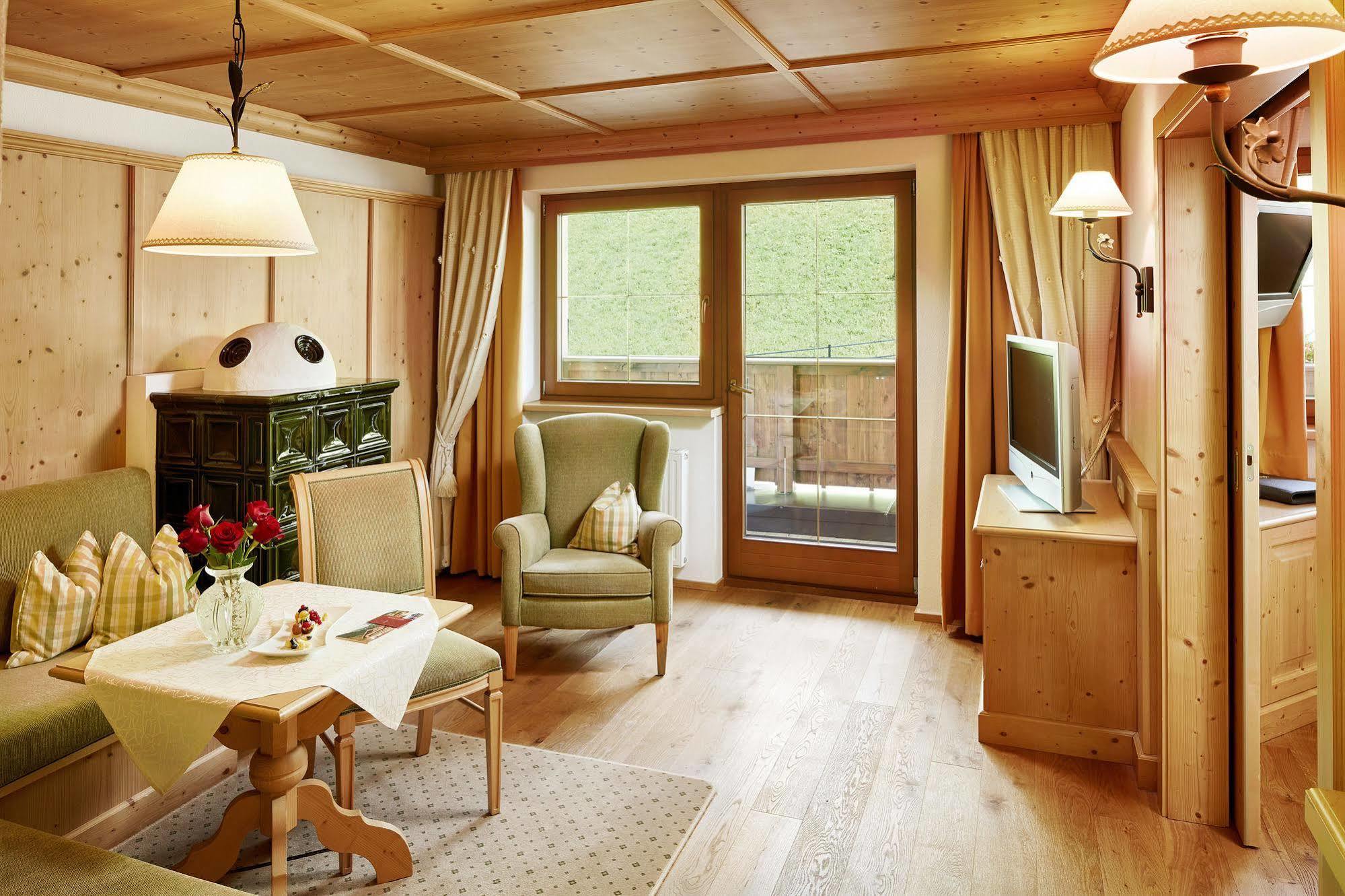 Hotel Alpenhof Тукс Екстер'єр фото